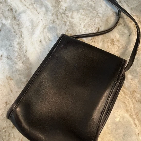 SOLD Coach Scooter Crossbody Bag Black Leather 9893 Used Condition - Picture 8 of 14